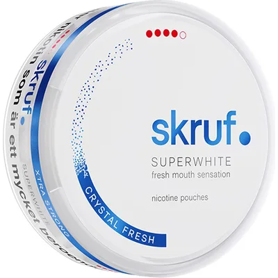 skruf SUPERWHITE Crystal Fresh Extra Strong
